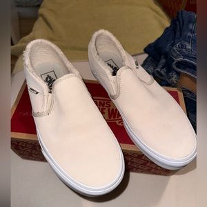 Vans Sherpa/Faux Fur Slip Ons - Cream/Beige - US W8.5